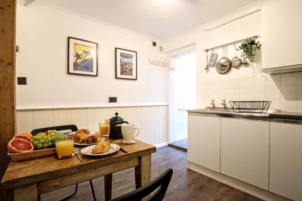 Cute Cottage 4 Mins From Cafes Station And Sea St Leonards-on-Sea Exteriér fotografie